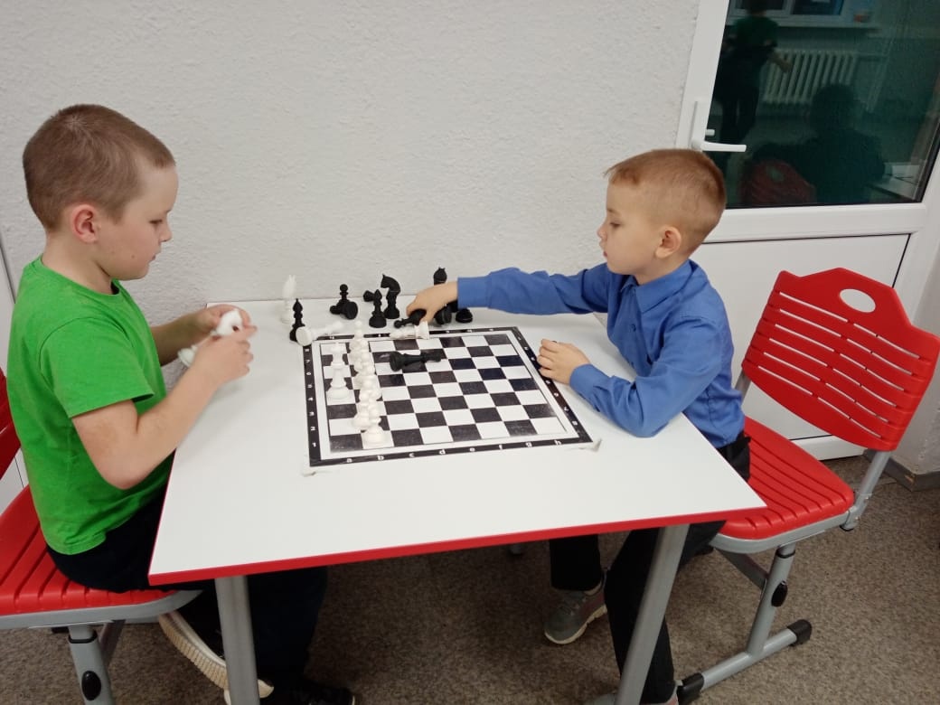 Познавательно-игровая программа «Веселые шахматы»
